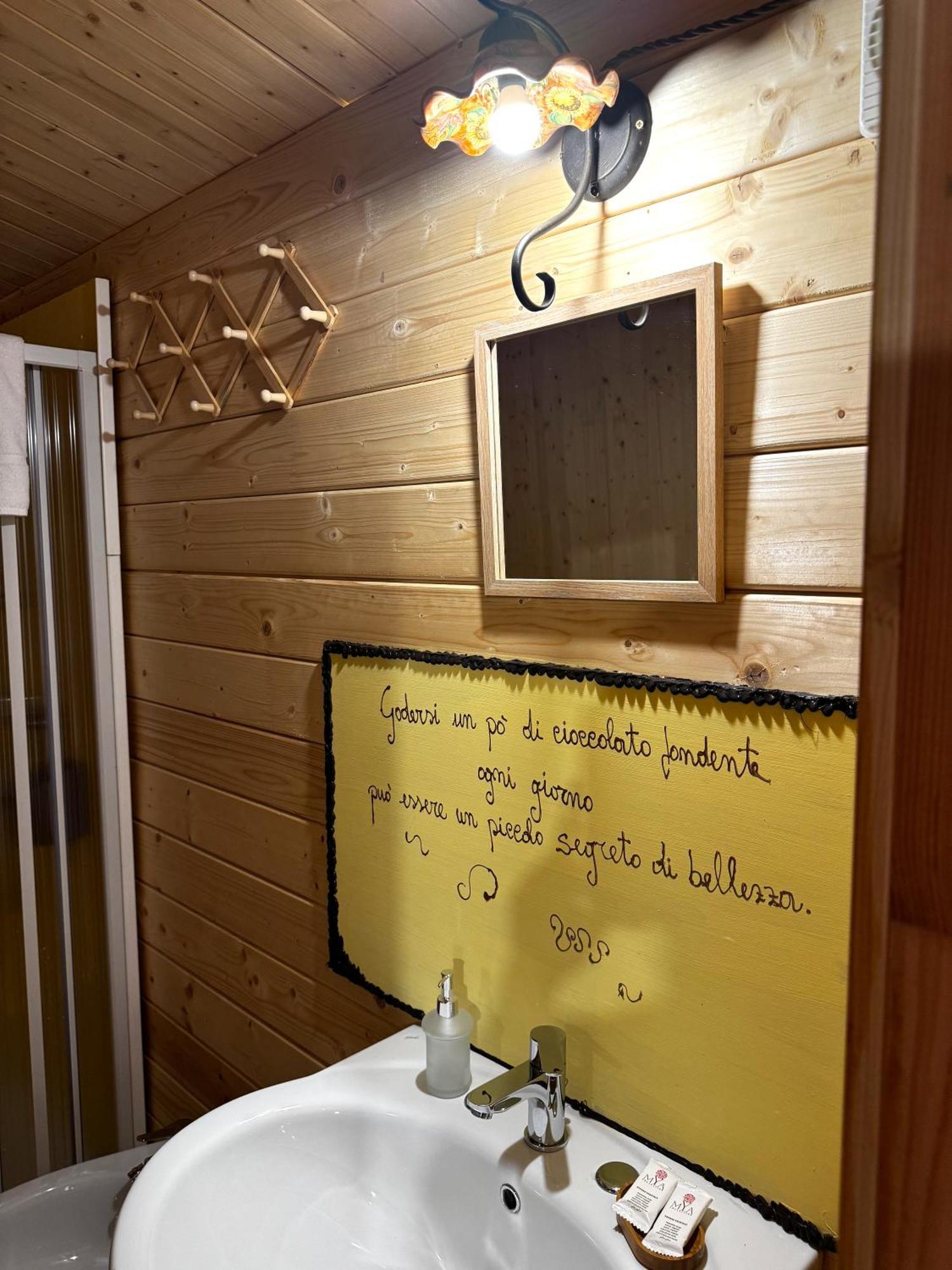 Choco B&B Telese Buitenkant foto